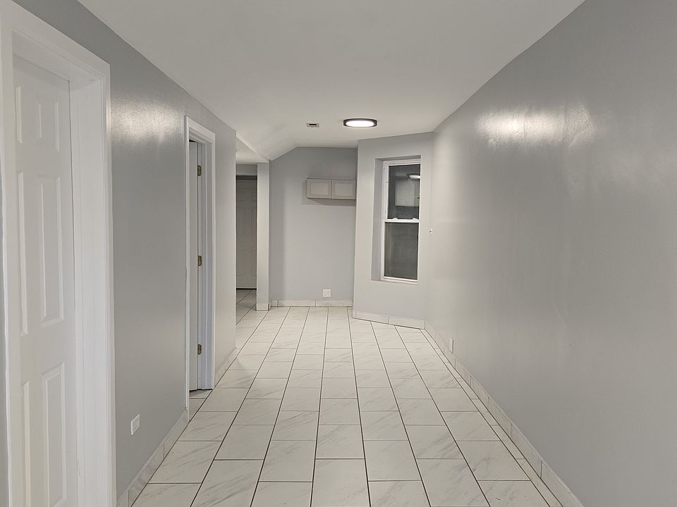 1st image of 1802 S Saint Louis Ave #1