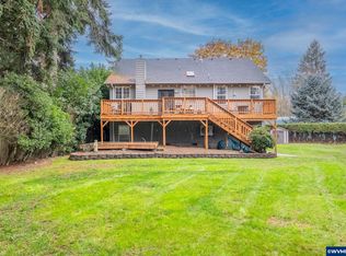 1221 NE Montgomery Pl, Albany, OR 97321