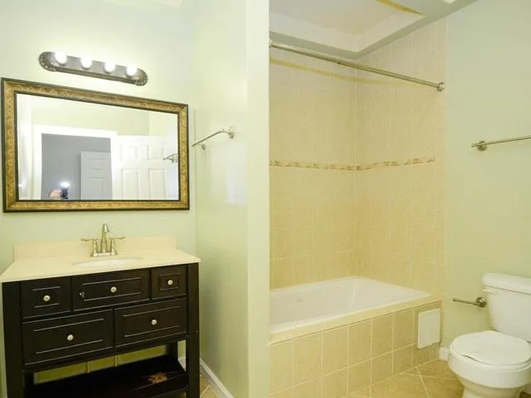2326 E Fayette St — Photo 11