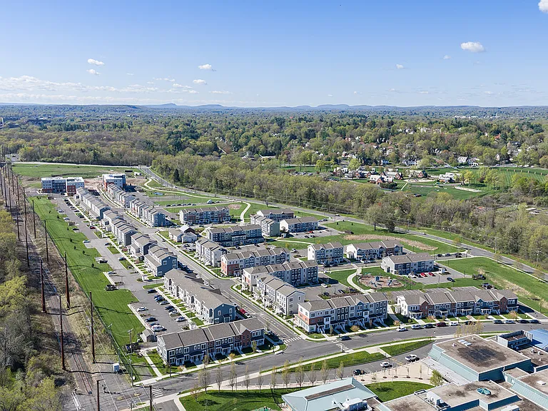 Heights at Village at Park River — Photo 38