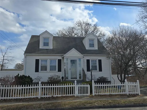 571 Birdseye St, Stratford, CT 06615