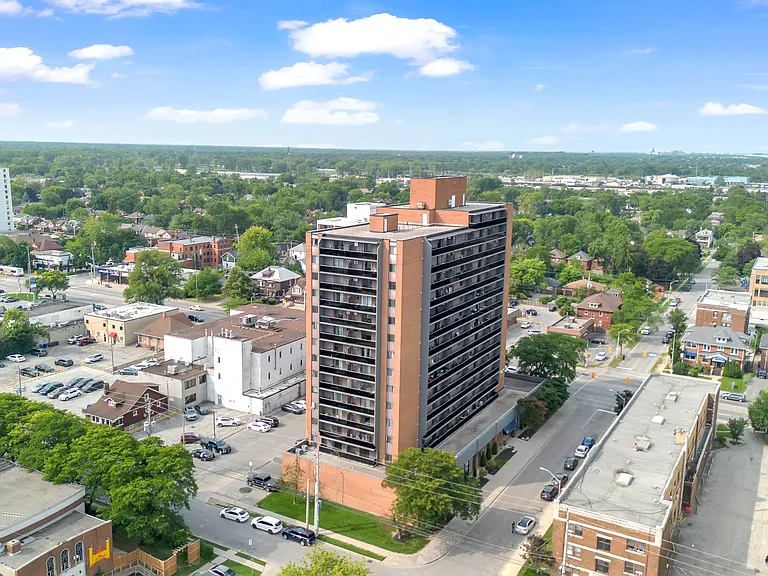 1400 Ouellette Ave — Photo 16