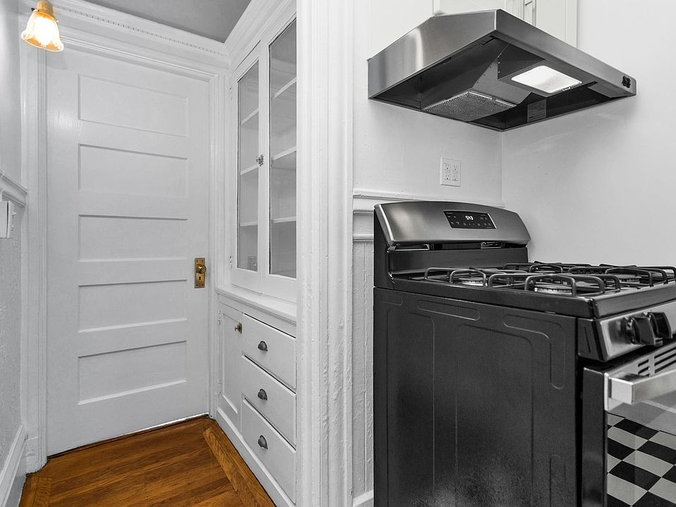 1st image of 635 Ashbury St APT 5