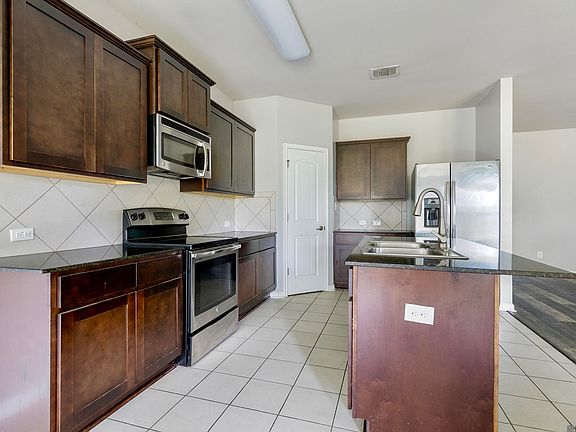 2nd image of 10612 Braves Ave