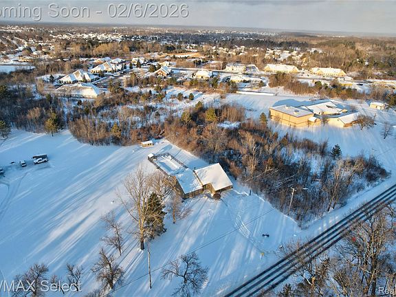 3rd image of 5031 McCandlish Rd