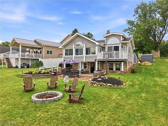 4th image of 32616 Wooddale Dr