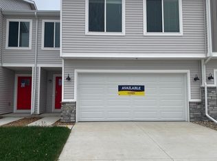 9762 Heightsview Dr #0, West Des Moines, IA 50266
