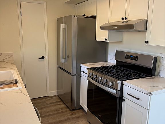 3rd image of 115 Olive St