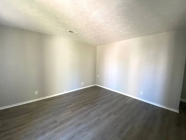 308 Prince Ave — Photo 6