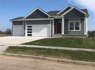 2302 NW North Creek Dr, Ankeny, IA 50023