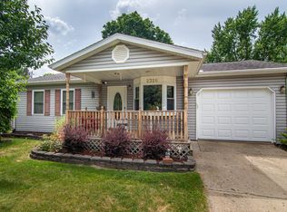 2326 S 14th St, Niles, MI 49120