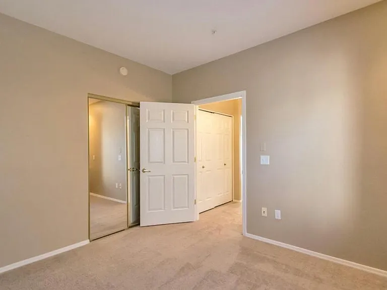 6770 N 47th Ave #2005 — Photo 10