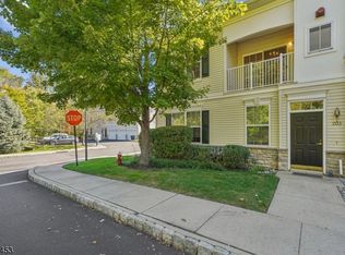 203 Stone Creek Ct, Whippany, NJ 07981