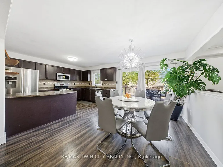 20 Webb Ave #UPPER — Photo 11