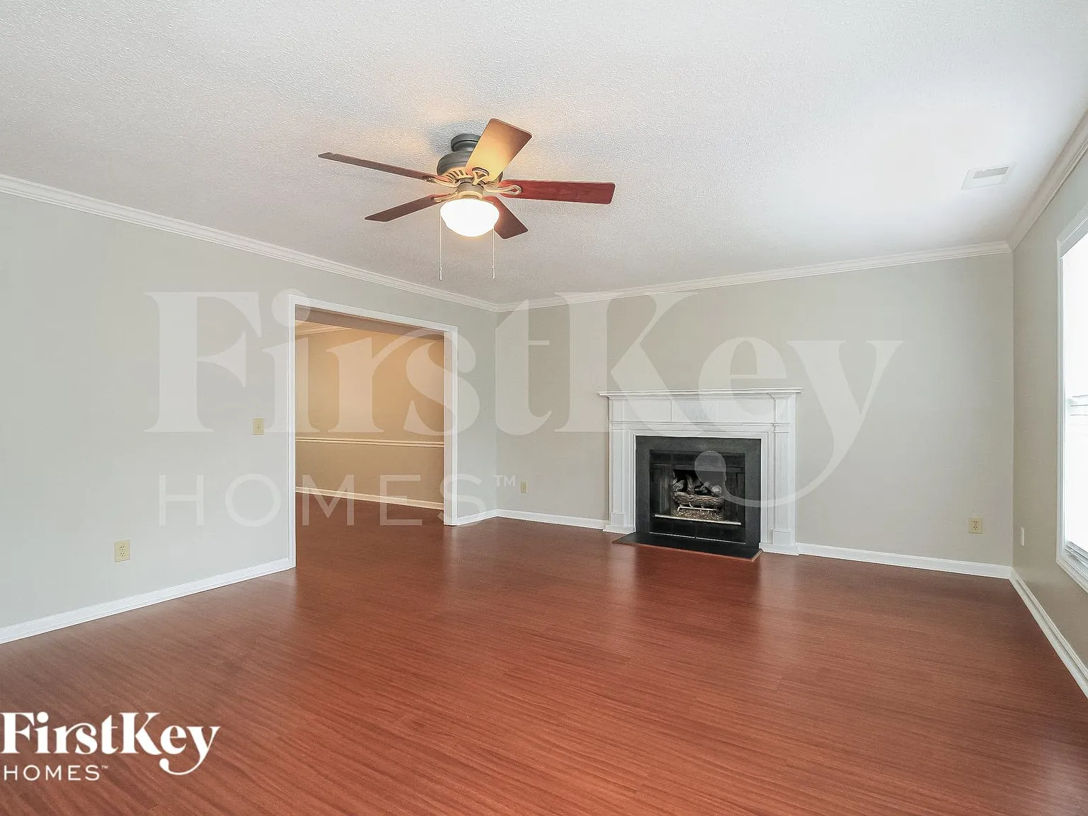 3 bed, 2.5 bath, 2086 sqft, $2,430 — Photo 3