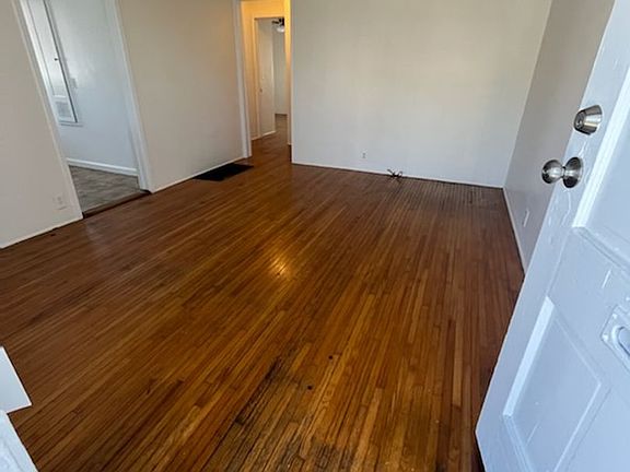 3rd image of 1091-1093 Redondo Ave #1091