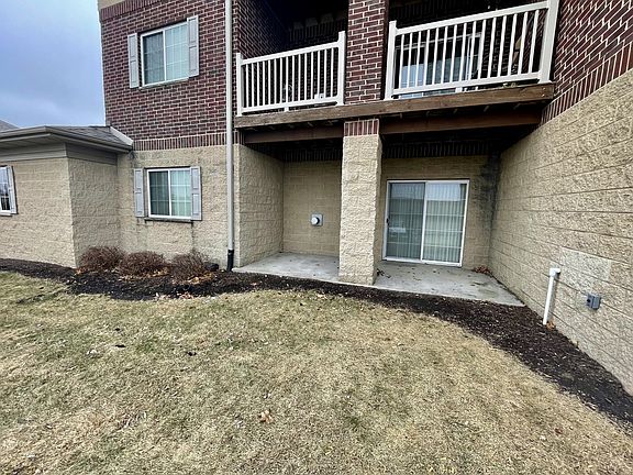 2nd image of 460 Bradley Pl Unit 1