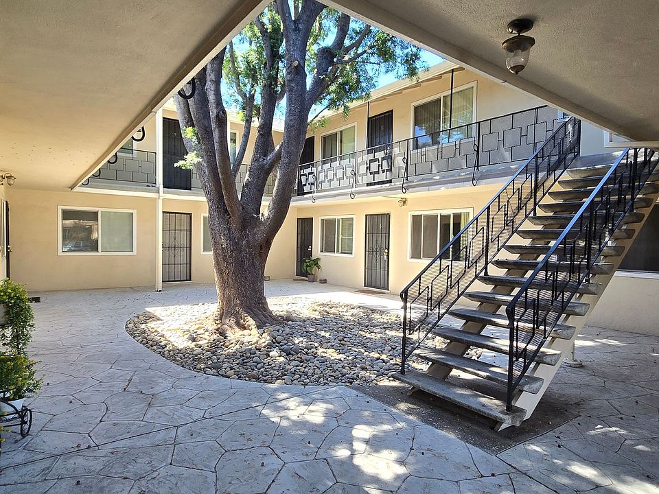 1st image of 844 Maryann Dr #1