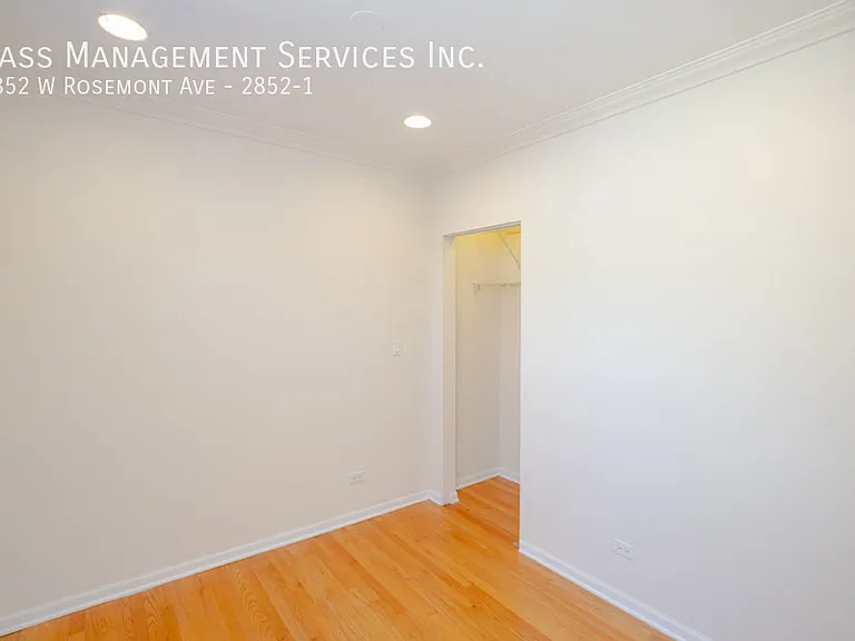 2852 W Rosemont Ave #1 — Photo 5