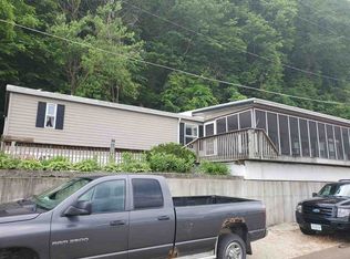 125 N Front St, Clayton, IA 52049