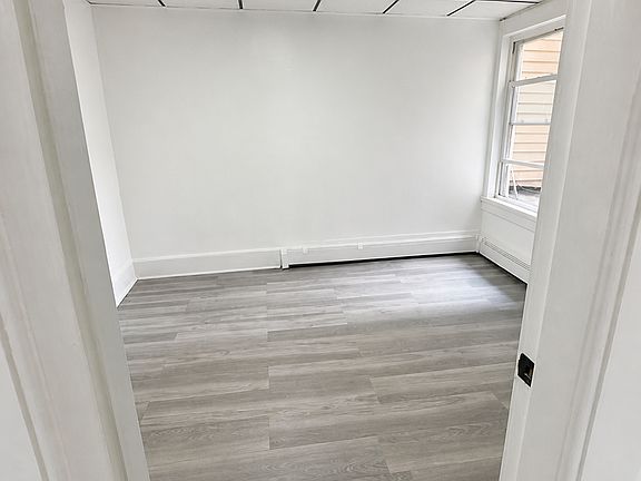 4th image of 66 Broadway #2R