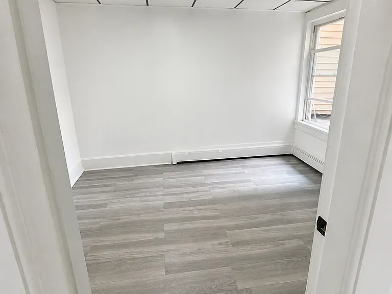 66 Broadway #2R — Photo 4