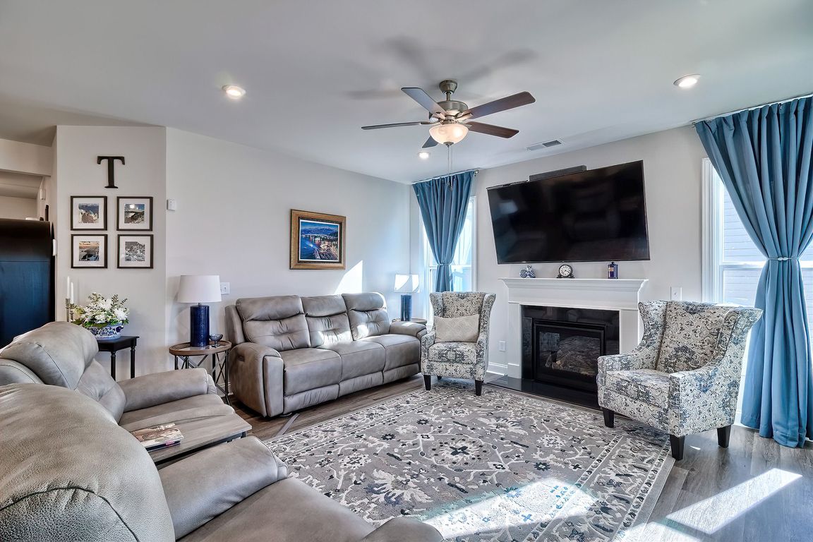 next background image