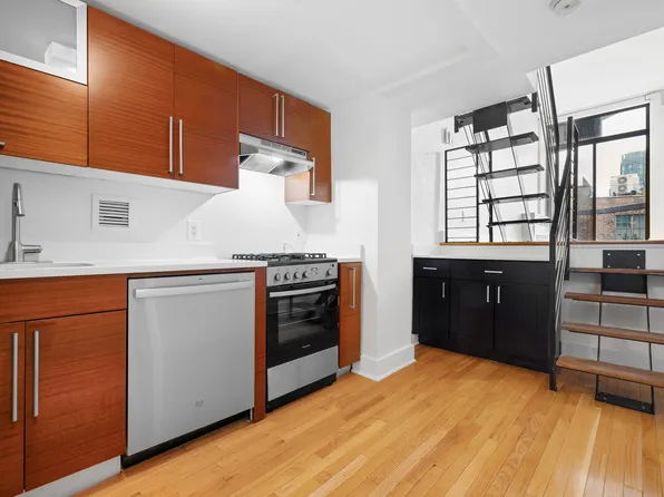 184 Thompson Street 5B image 1 of 16