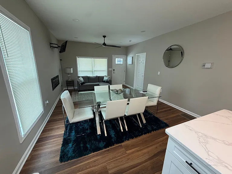 2088 Bolton Rd NW — Photo 4