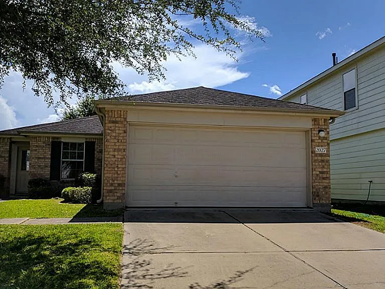 2027 James Madison Dr — Photo 2
