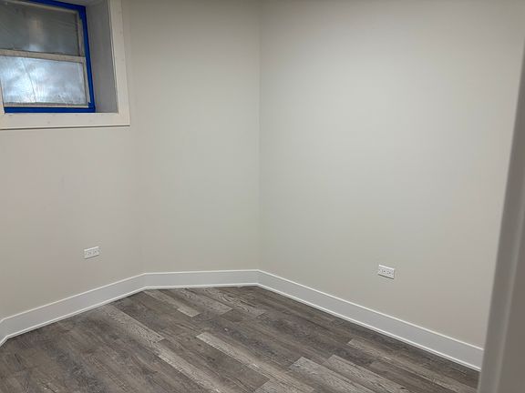 3rd image of 4440 N Hamlin Ave #G