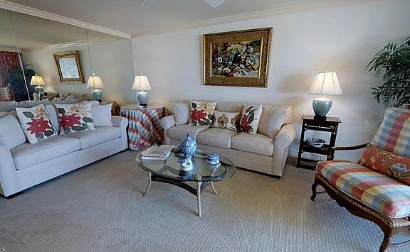 4th image of 2396 Gulf Shore Blvd N