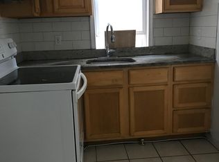 729 Morris St #2F, Philadelphia, PA 19148