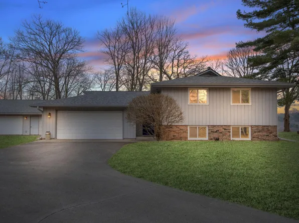 530 Center St, Taylors Falls, MN 55084