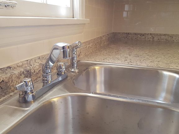 4th image of 1938 Gardiner Ln APT 4