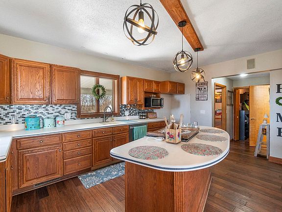 3rd image of 3285 310th St