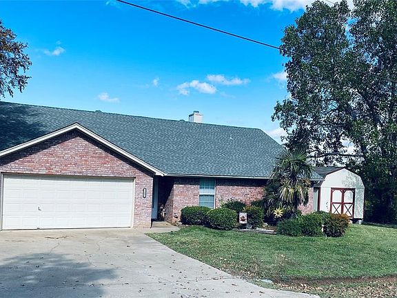 2nd image of 1407 Blackhawk Cir