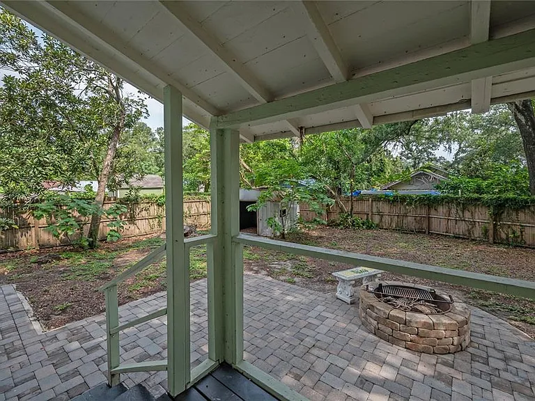 1222 E Curtis St — Photo 25