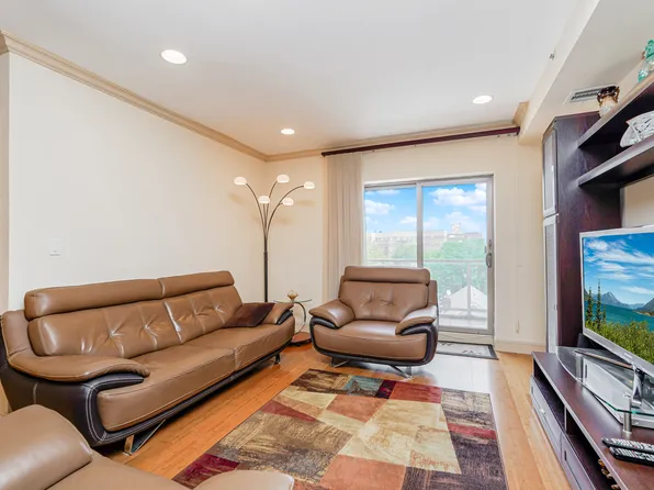 1689 East 21st Street image 15 of 32