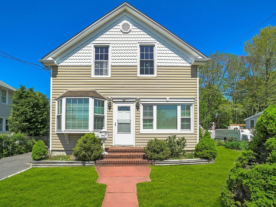 1st image of 25 Carlson Ave