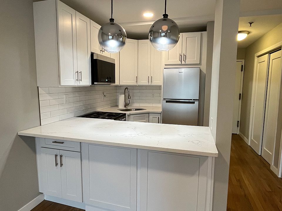 1st image of 3 Grant Ave APT 5