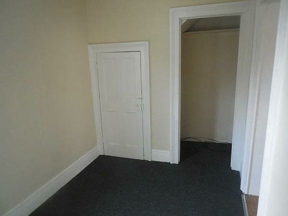 4th image of 63 Kingston Pl APT 1