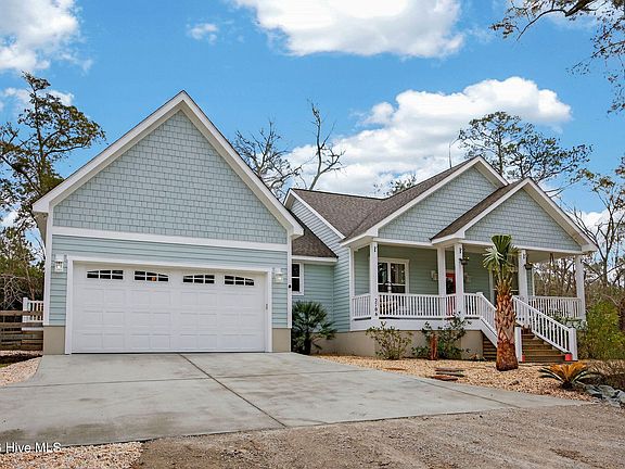 2nd image of 2706 Sea Vista Drive SW