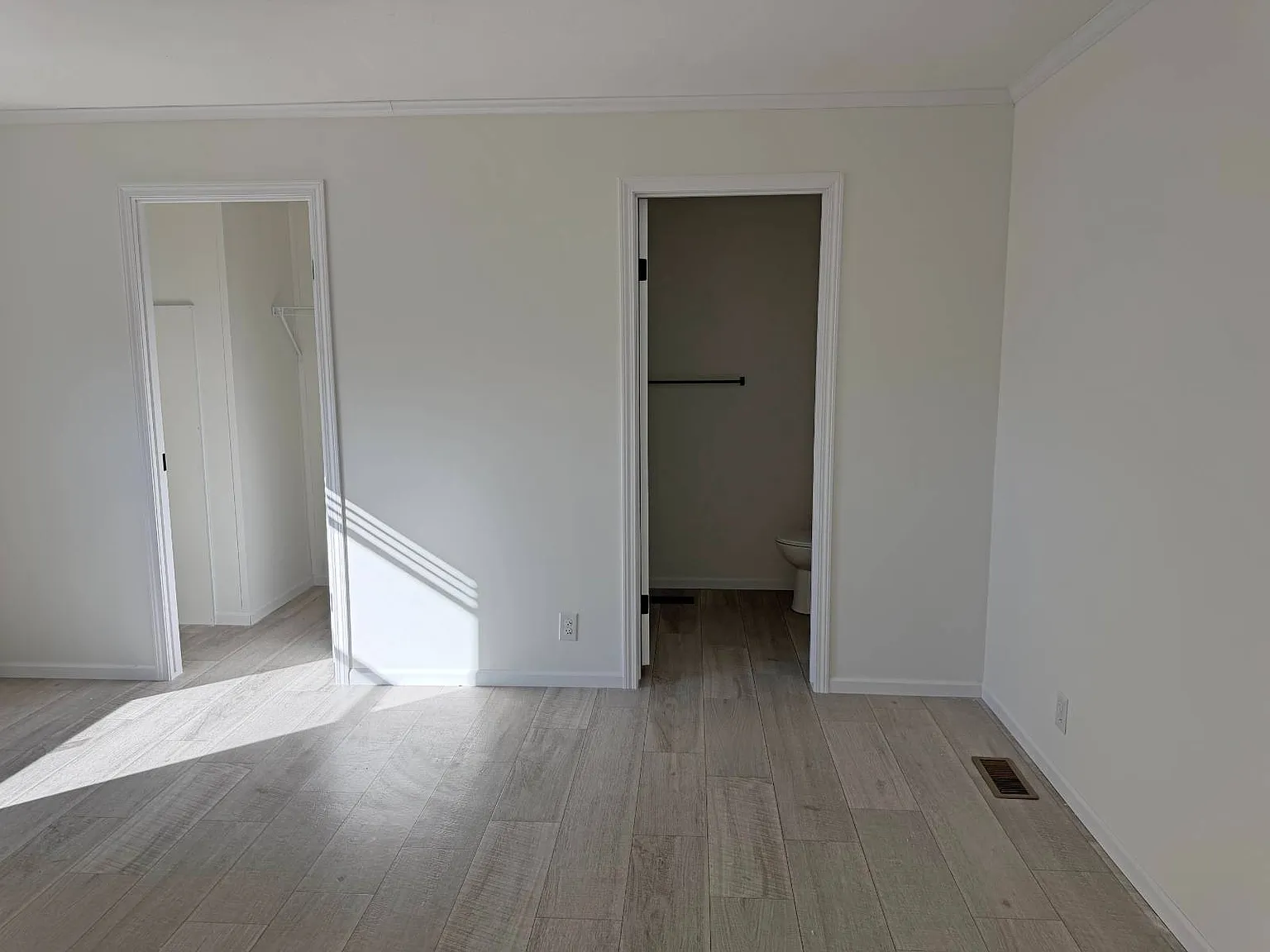 3 bed, 2.0 bath, 980 sqft, $1,275 — Photo 2