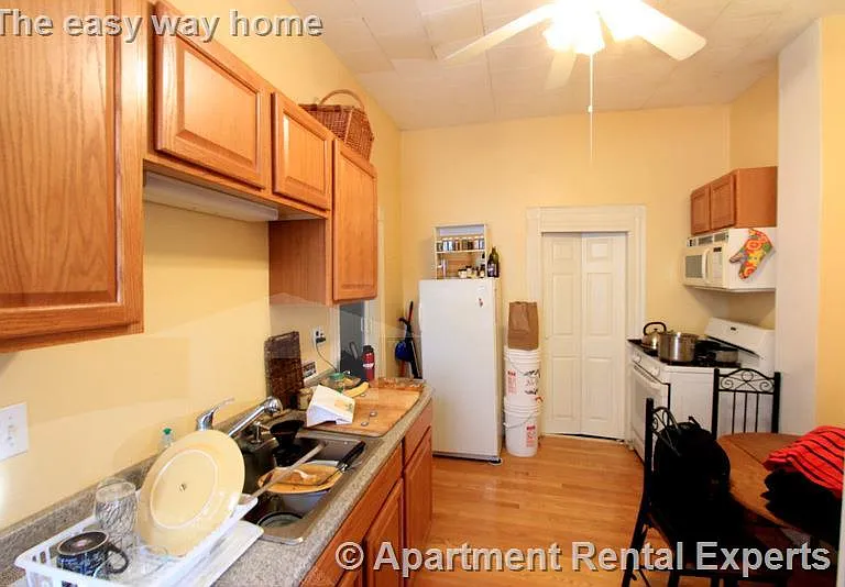 79 Kinnaird St — Photo 2