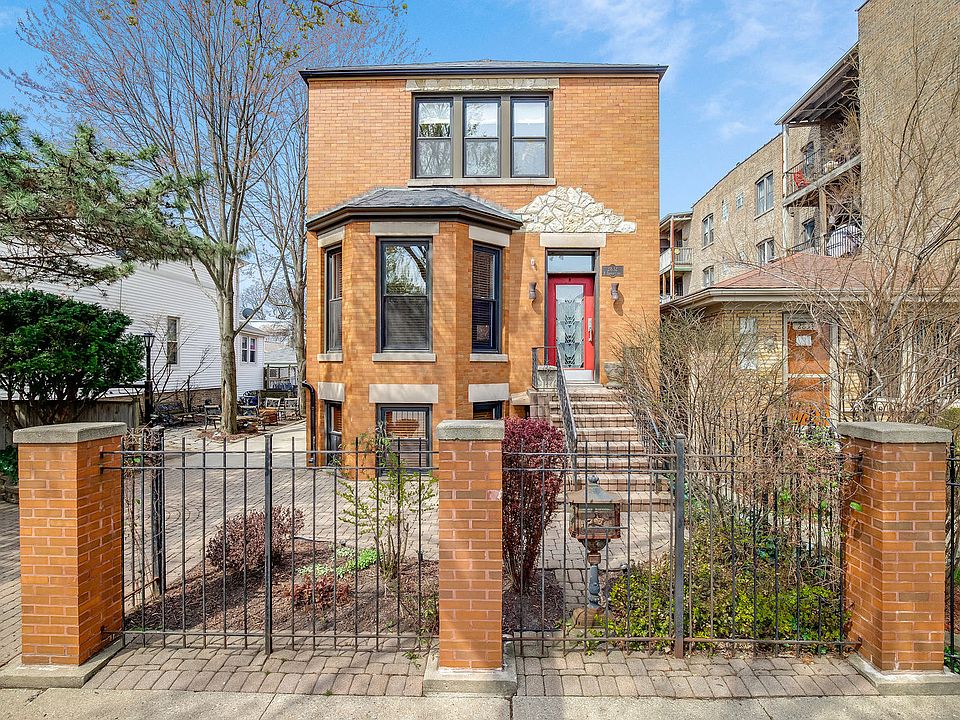 1st image of 2832 N Francisco Ave #1