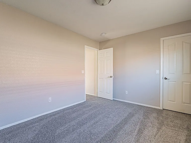 2420 E Gleneagle Dr — Photo 24