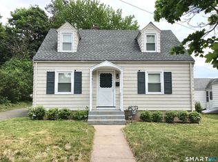 28 Thayer Rd, Hamden, CT 06514