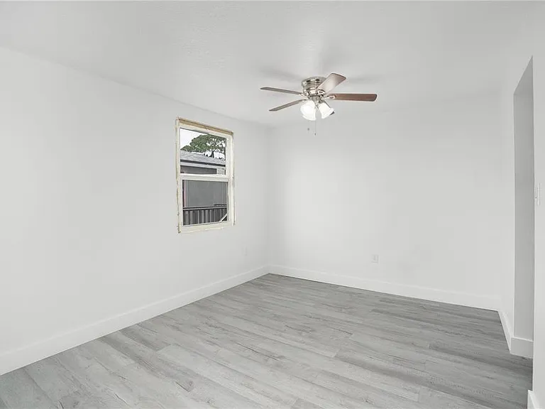 22291 Westchester Blvd #206 — Photo 6