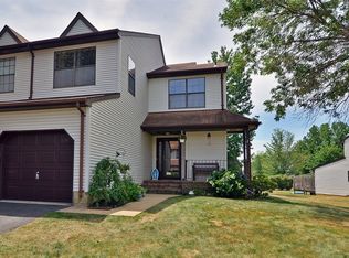 208 Longwood Dr, Manalapan, NJ 07726